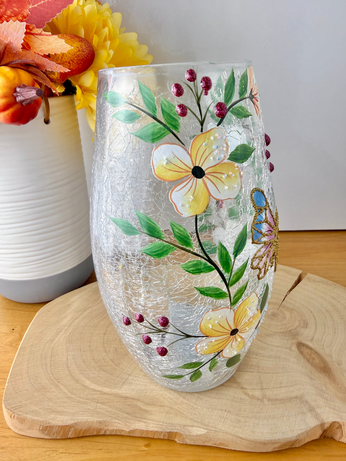 Pretty Butterfly Crackled glass Light Up Vase