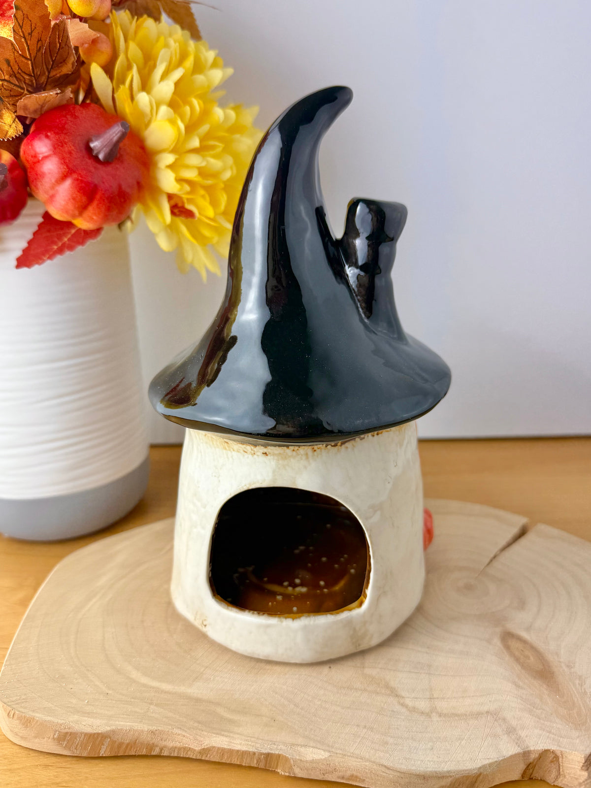 Village Pottery Witches house