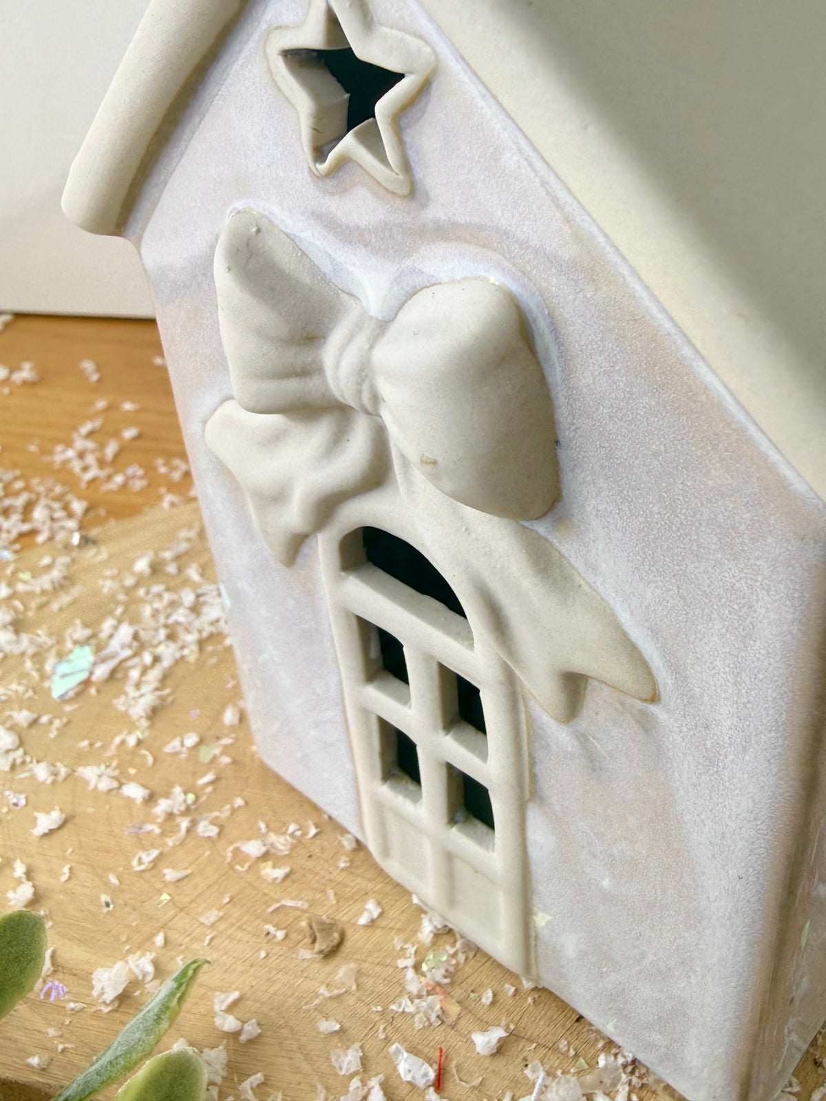 Light Up Natural Bow Ceramic House - 2 Sizes