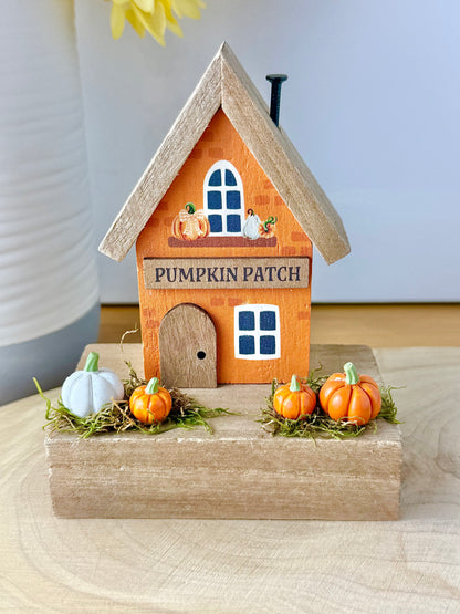 Autumn Wooden House - Pumpkin Patch