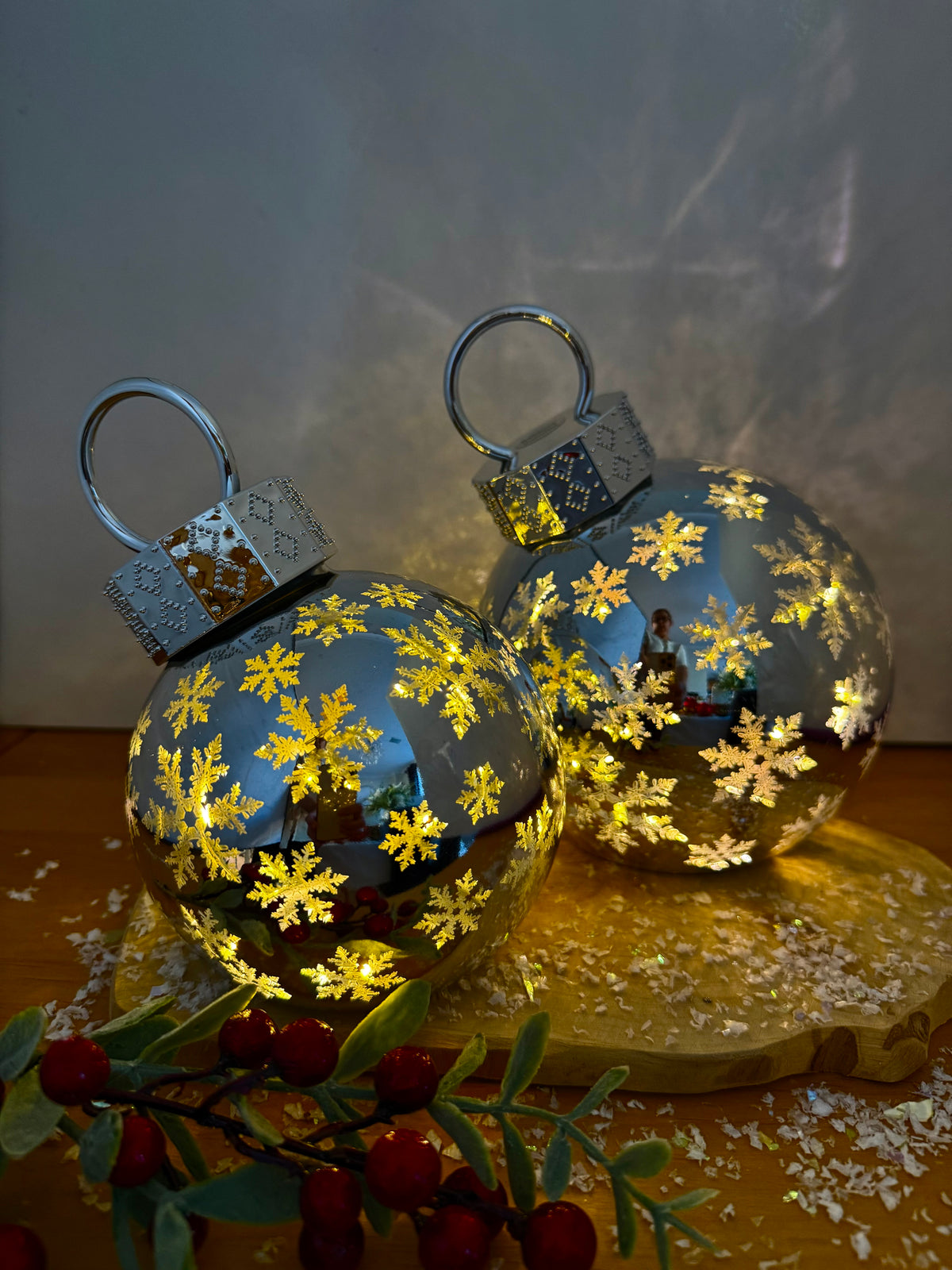 Christmas Light up Bauble - Silver