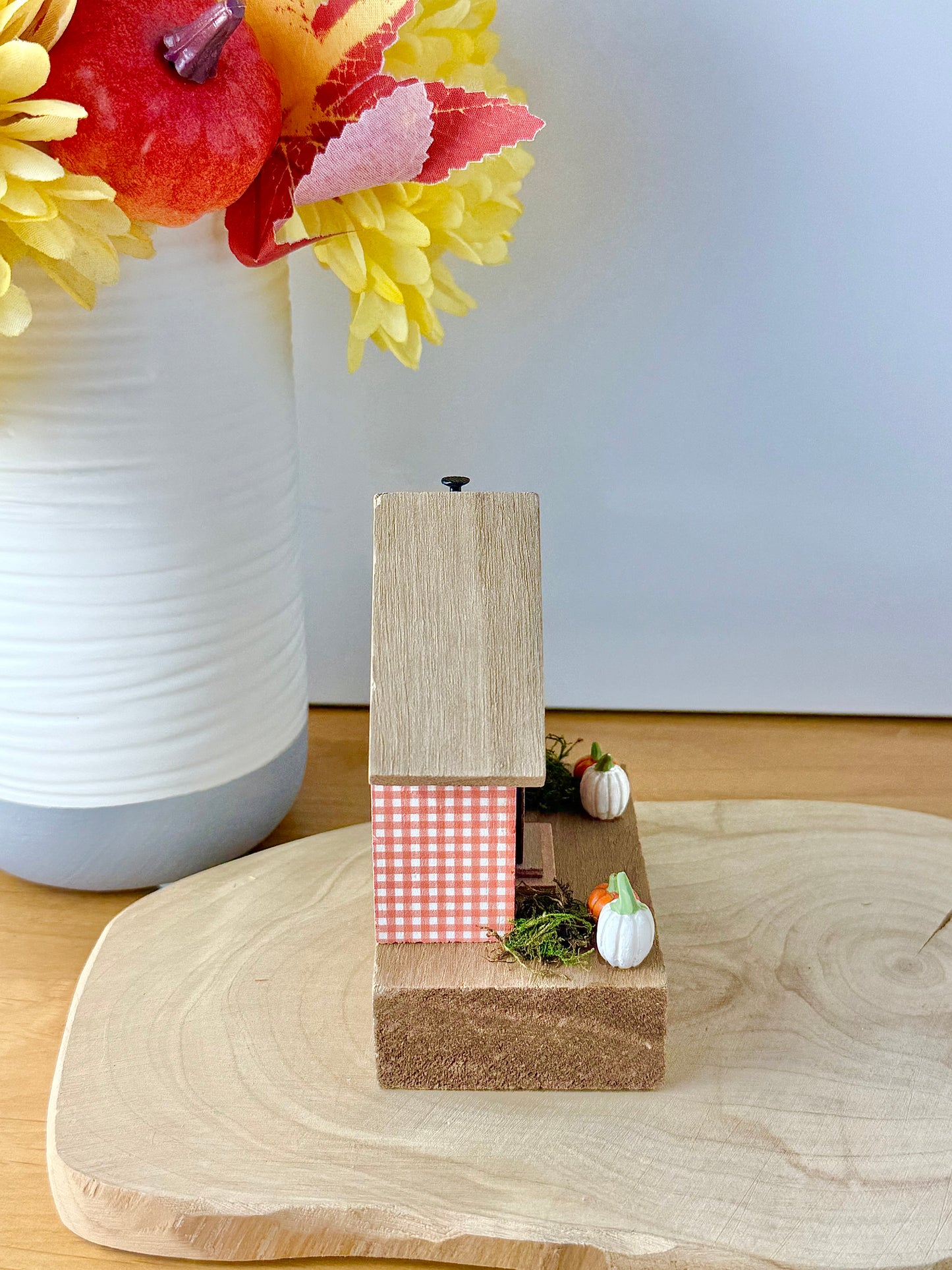 Autumn Wooden House - Trick or Treat