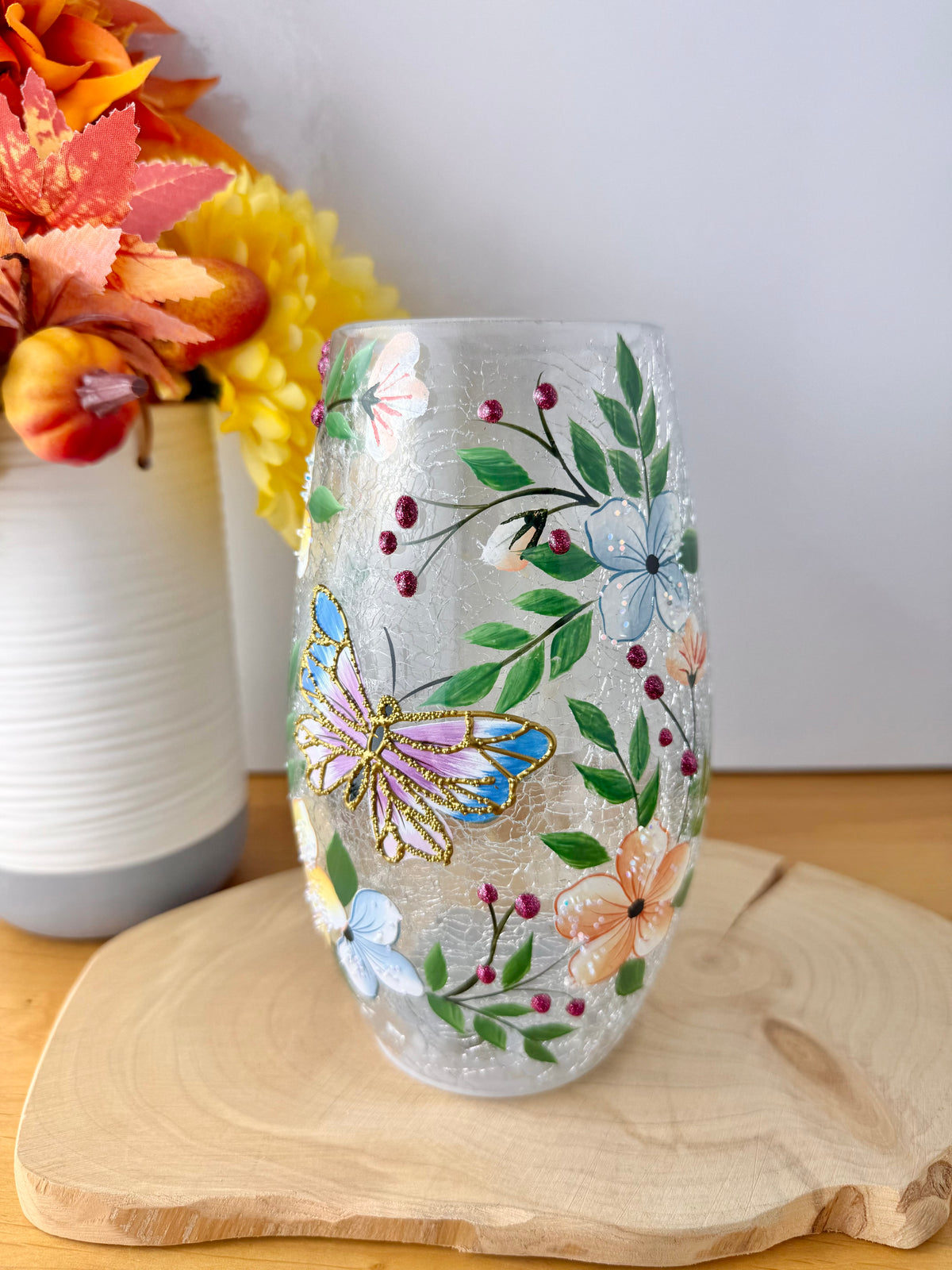 Pretty Butterfly Crackled glass Light Up Vase