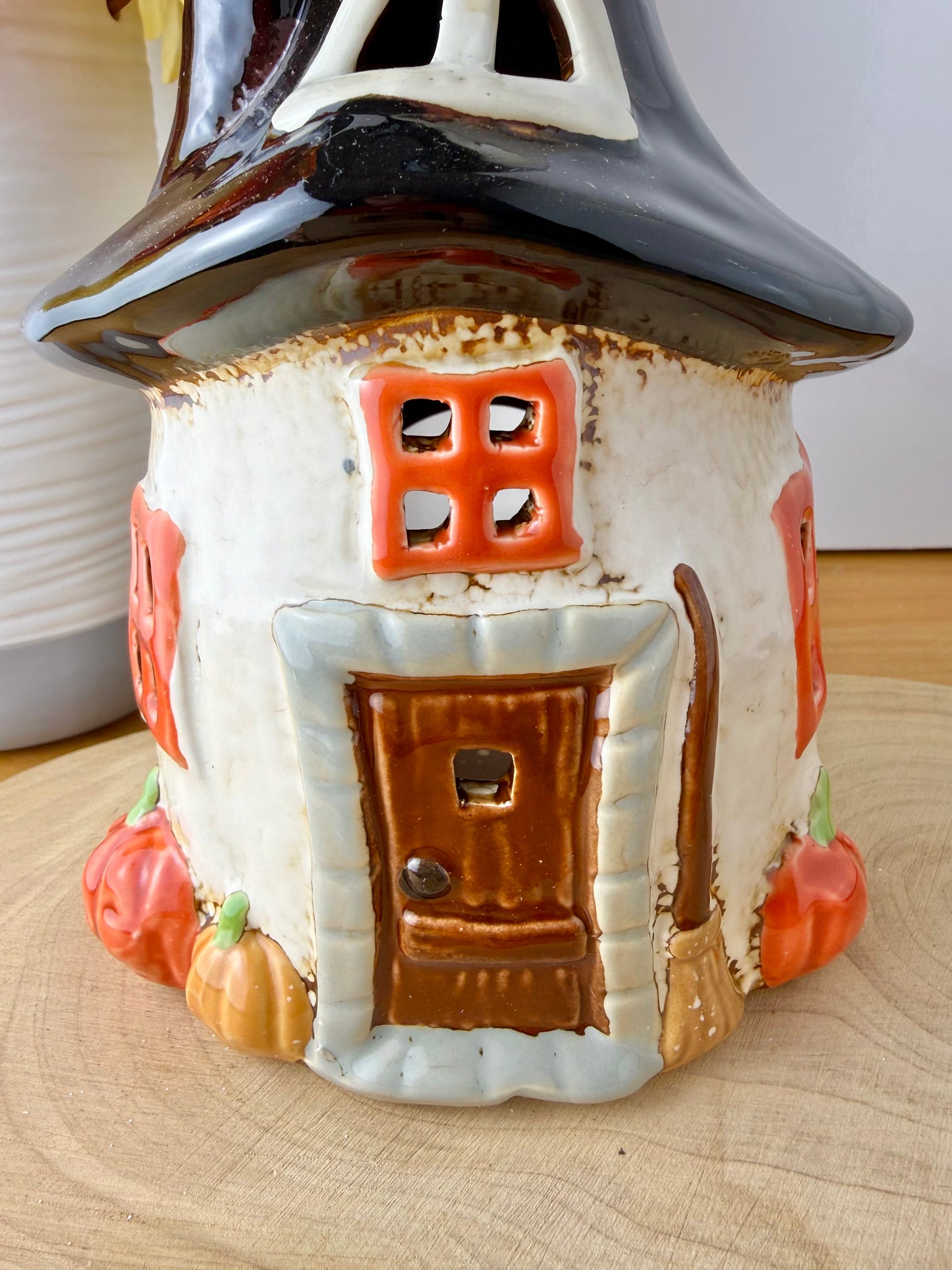 Village Pottery Witches house