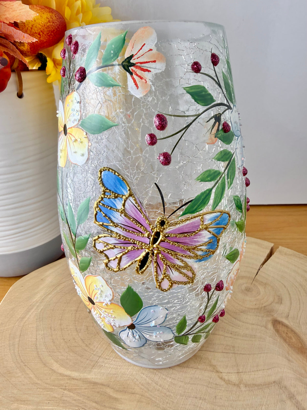 Pretty Butterfly Crackled glass Light Up Vase
