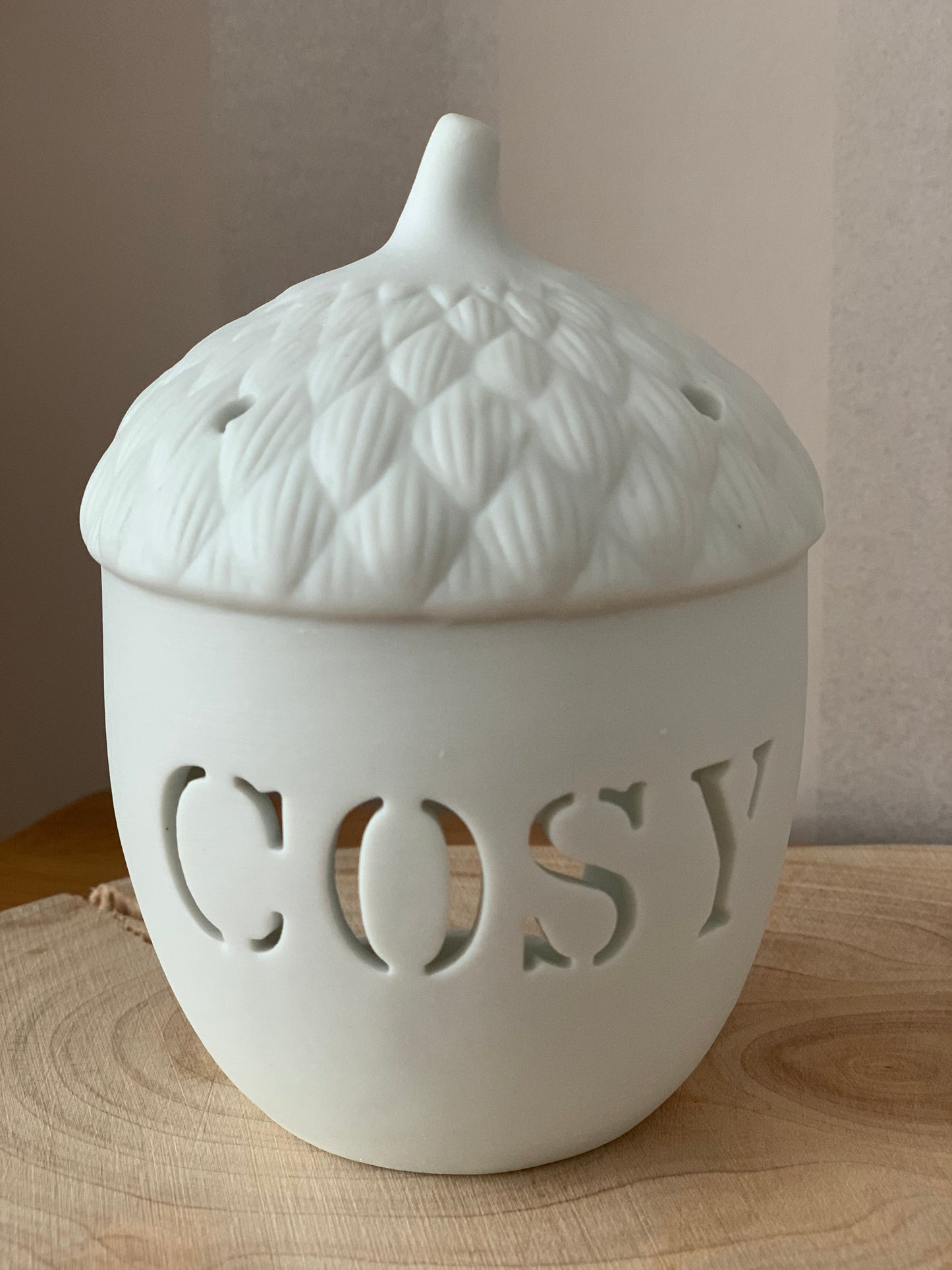 Acorn Tea light Holder