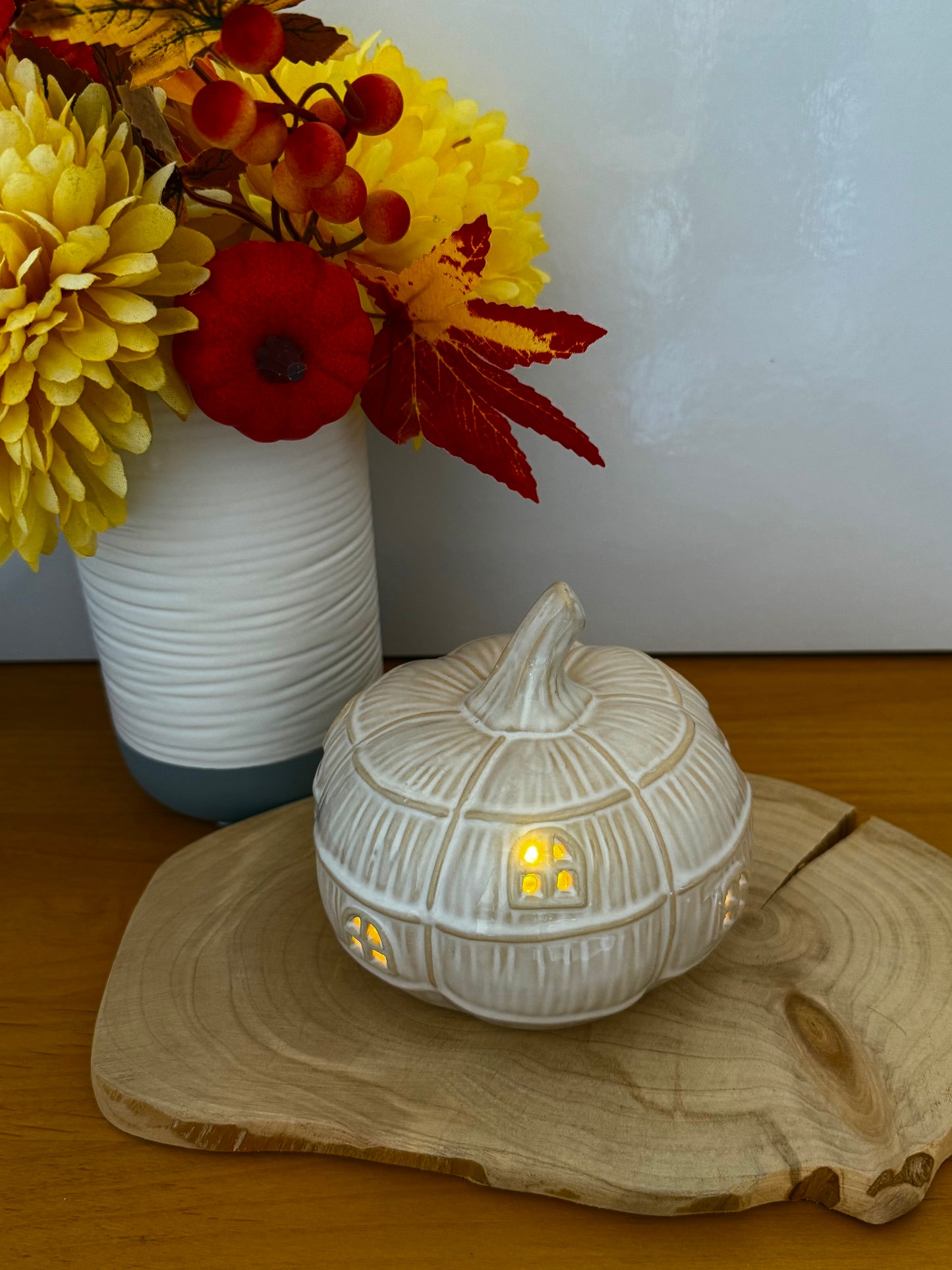 Light up Pumpkin House