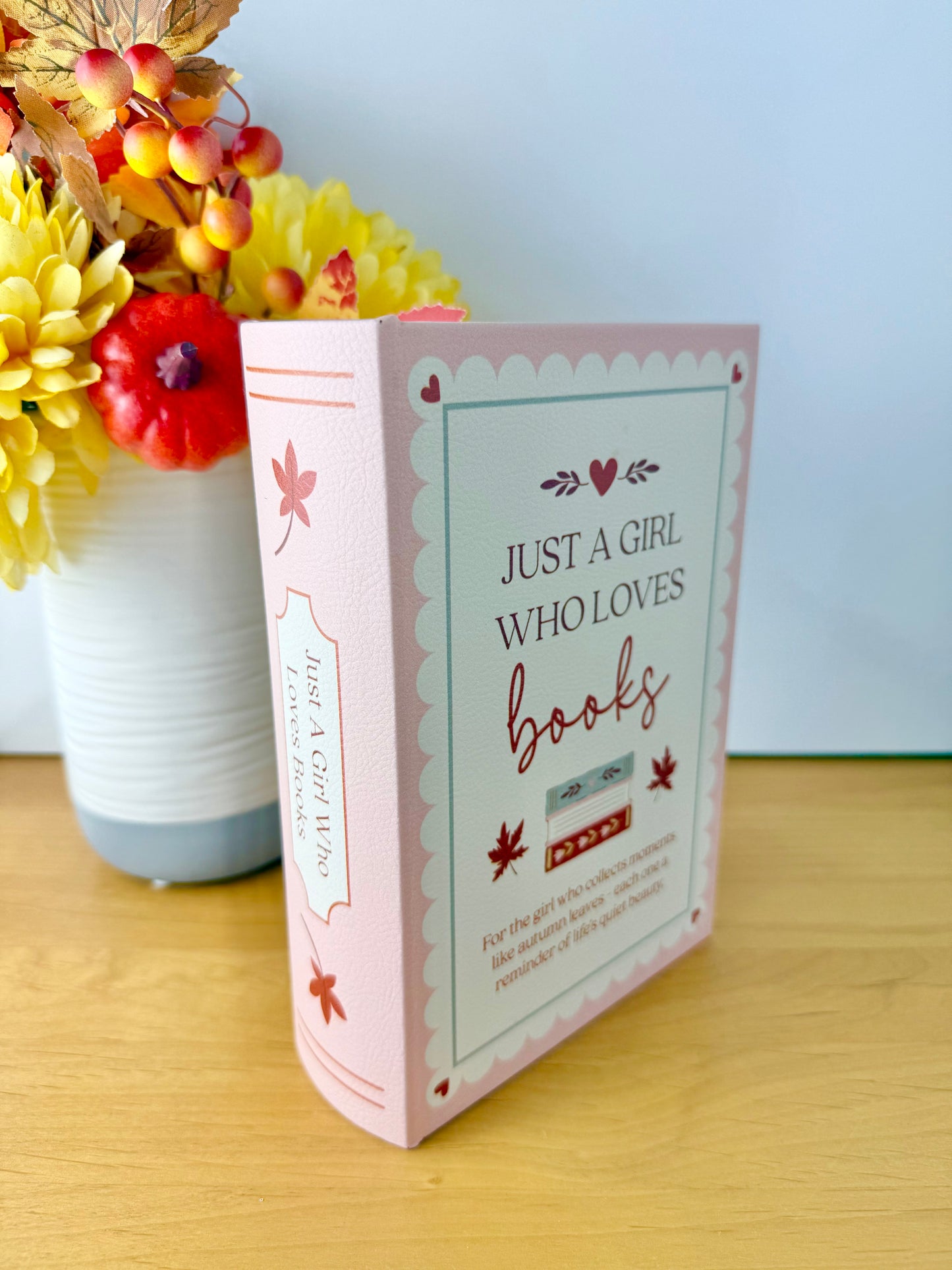 Cosy Chapter Wooden Book Box - Just a girl who loves books