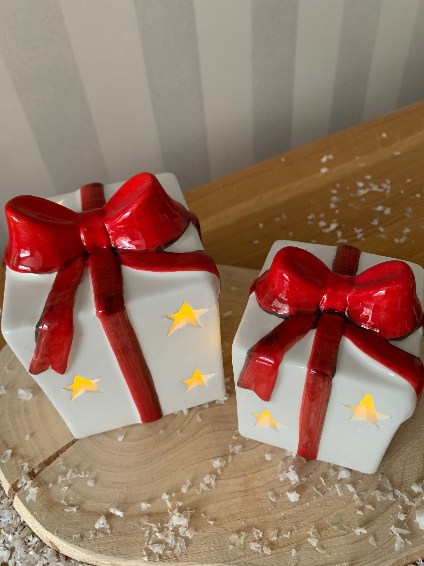 Red & White Christmas LED Parcel - Small & Large