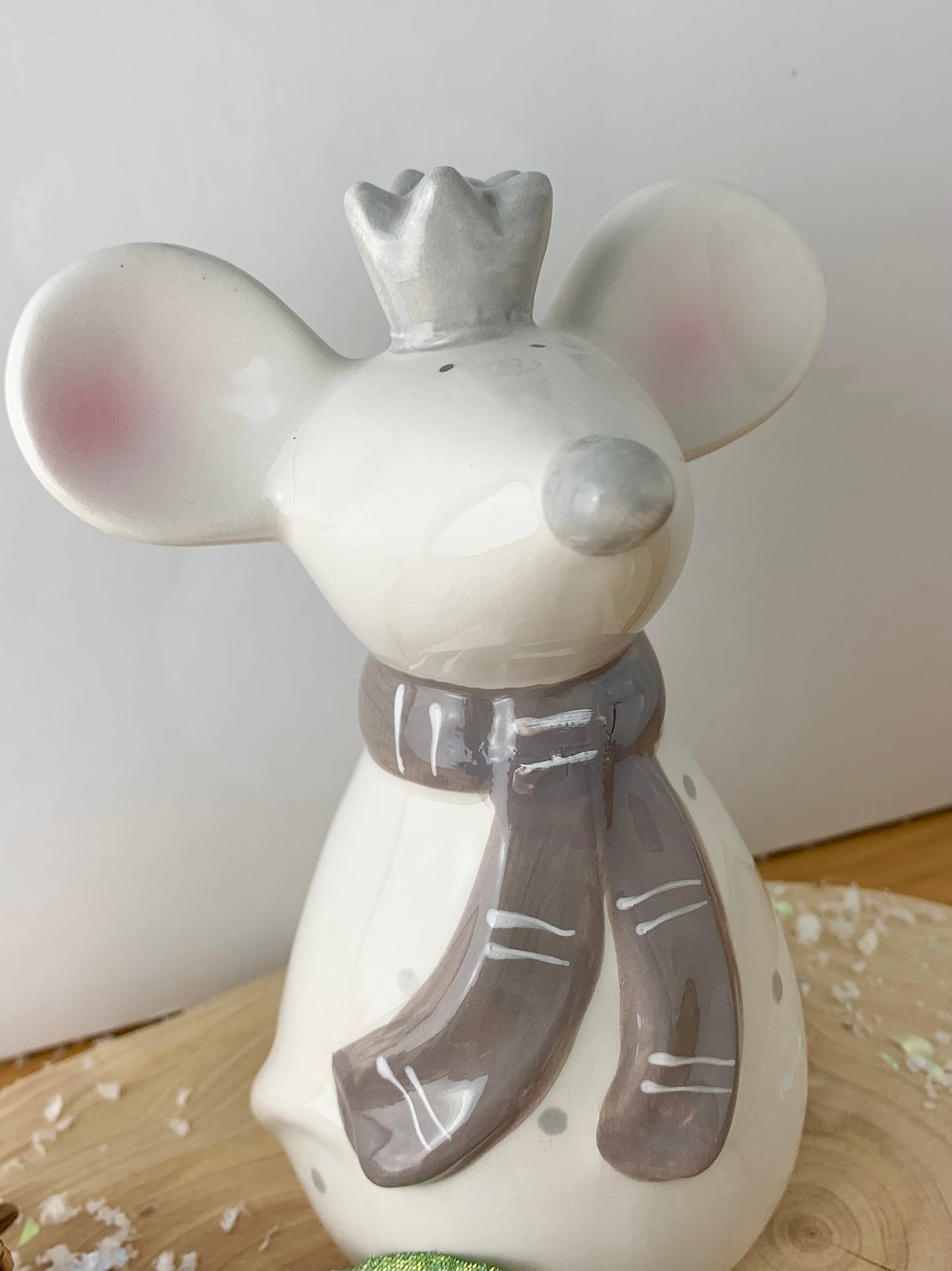 White Ceramic Mouse with crown & scarf