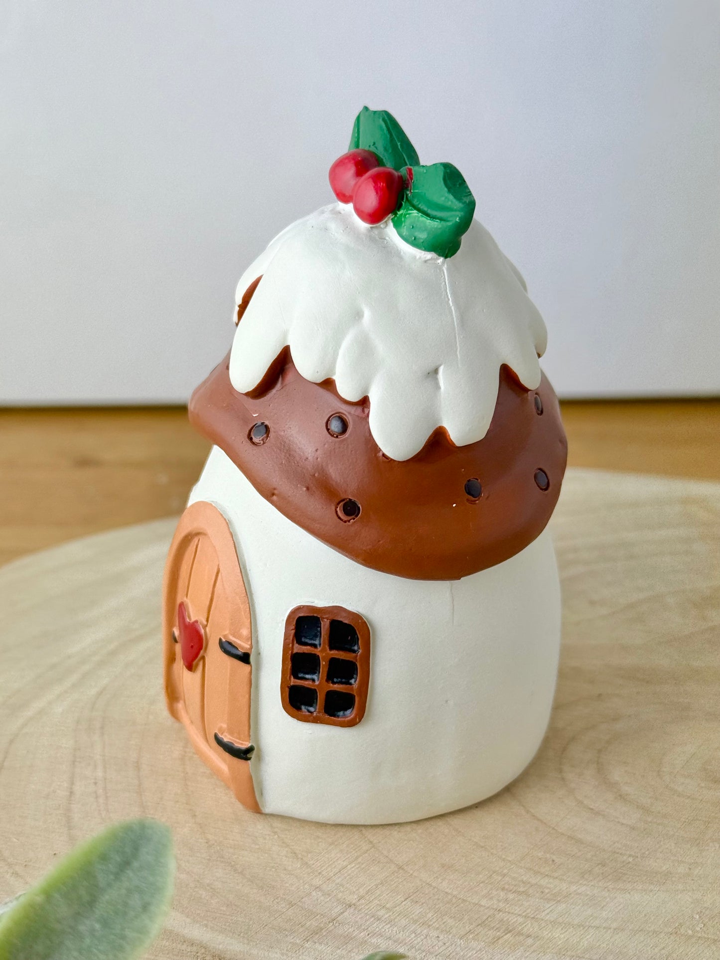 Christmas Pudding House - 2 sizes