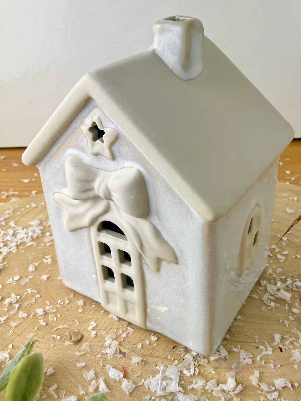 Light Up Natural Bow Ceramic House - 2 Sizes