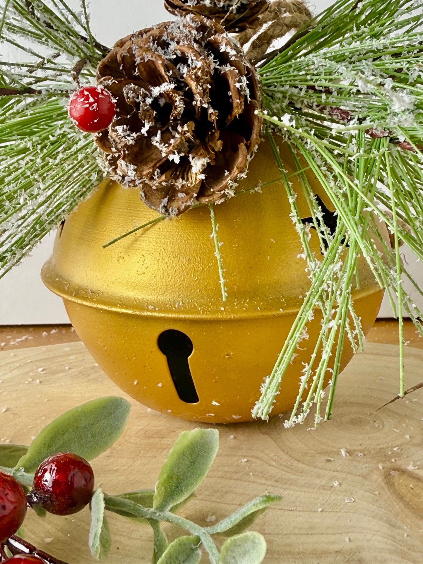 Metal Gold Christmas Bell