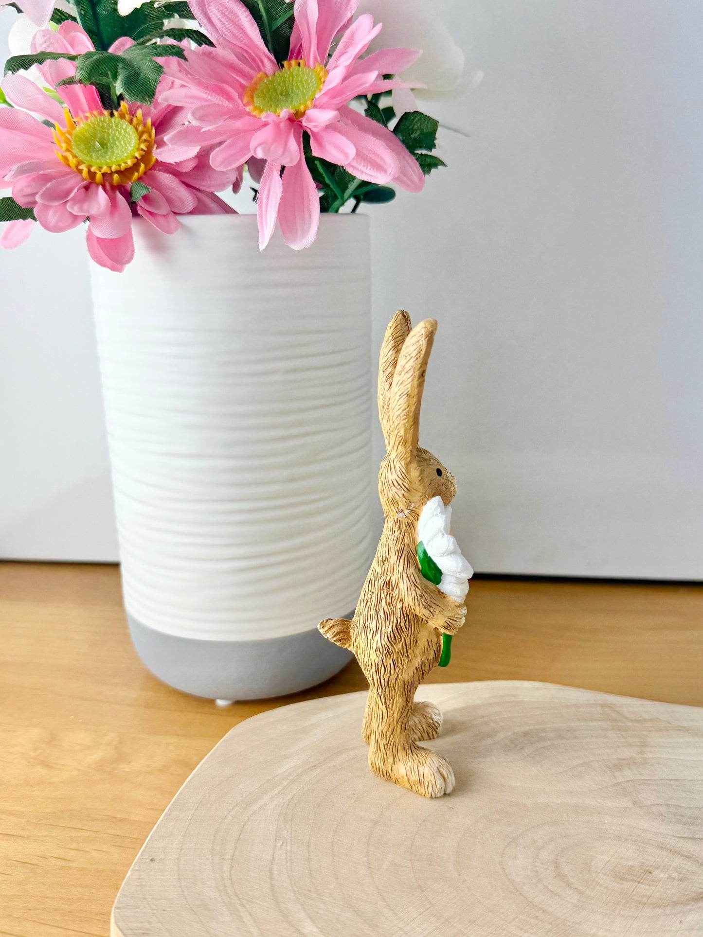Jasper Rabbit with Daisy flower