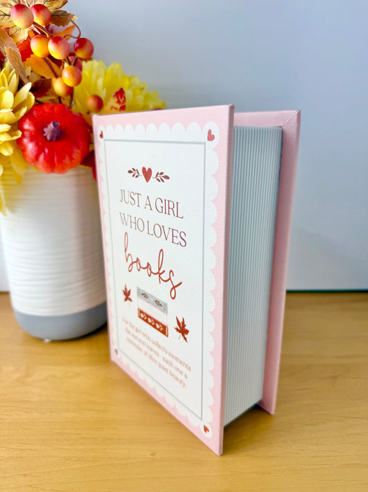 Cosy Chapter Wooden Book Box - Just a girl who loves books