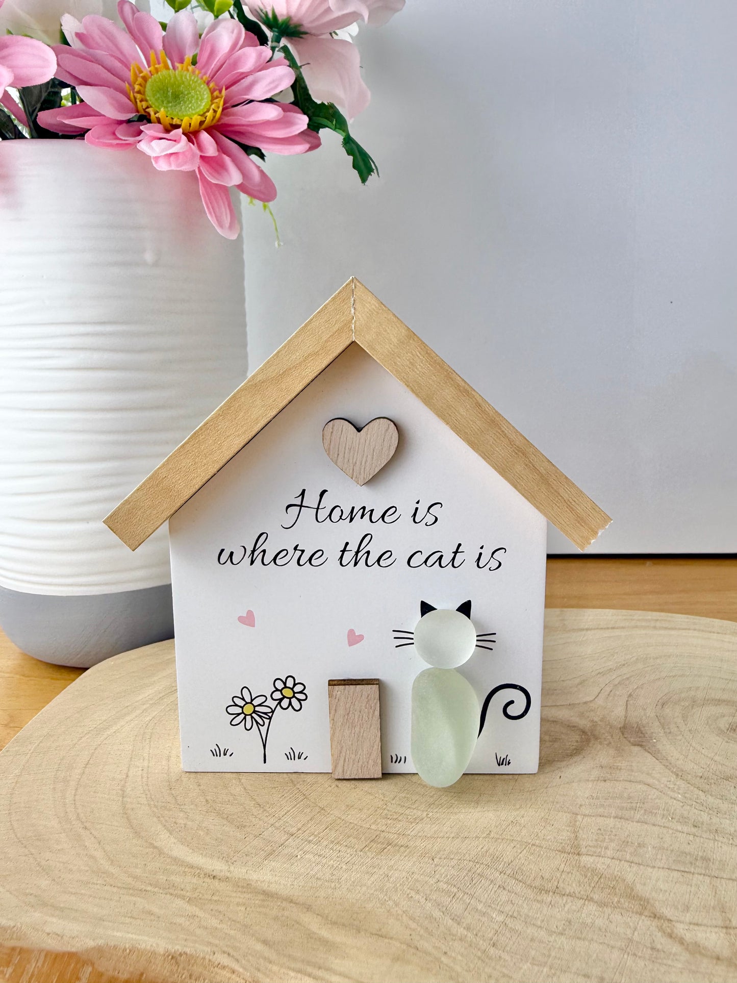 Pebble Glass House - Home is wehre the cat is