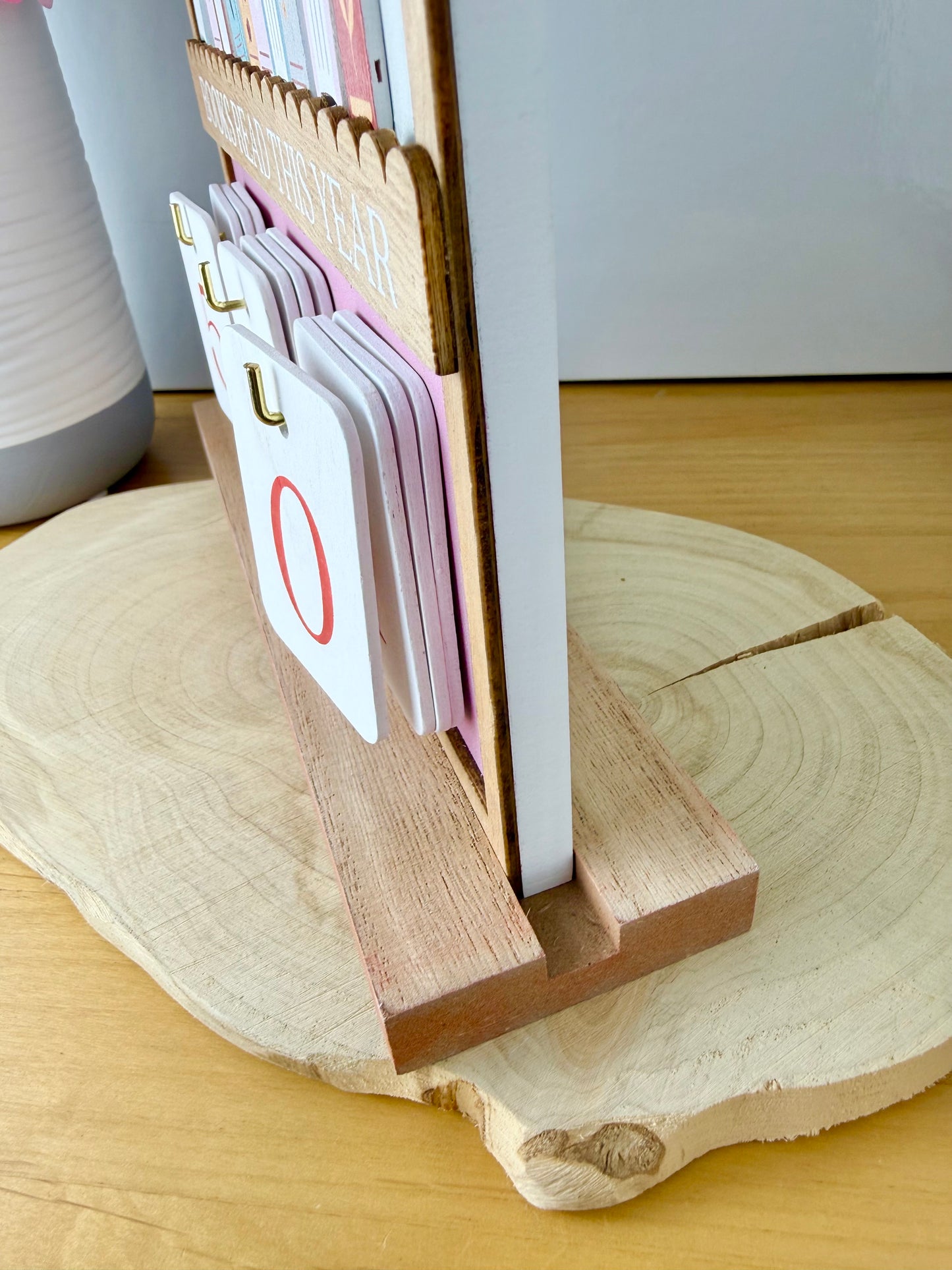 Cosy Chapter Wooden Plaque - How many books have your read this year