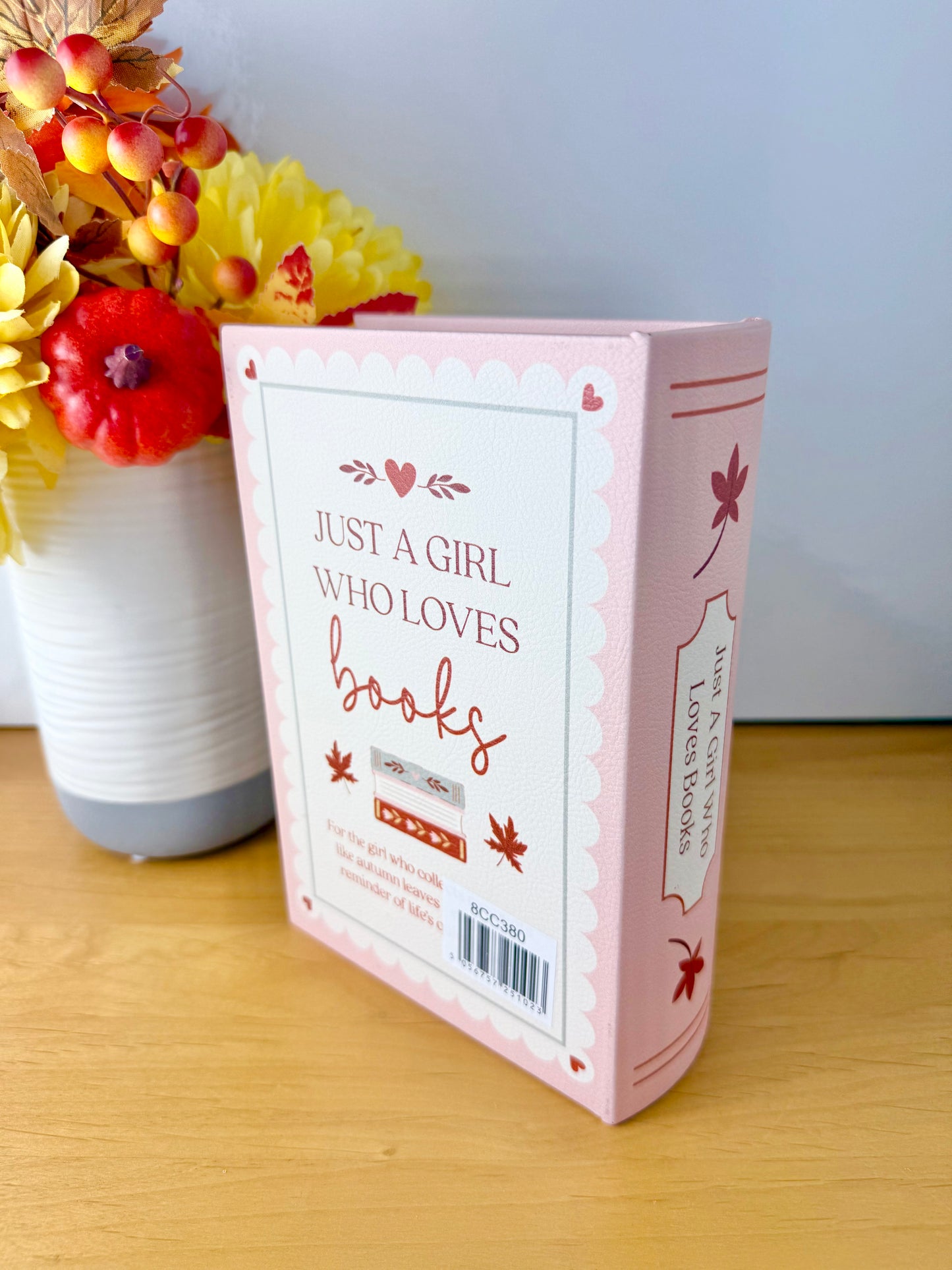 Cosy Chapter Wooden Book Box - Just a girl who loves books