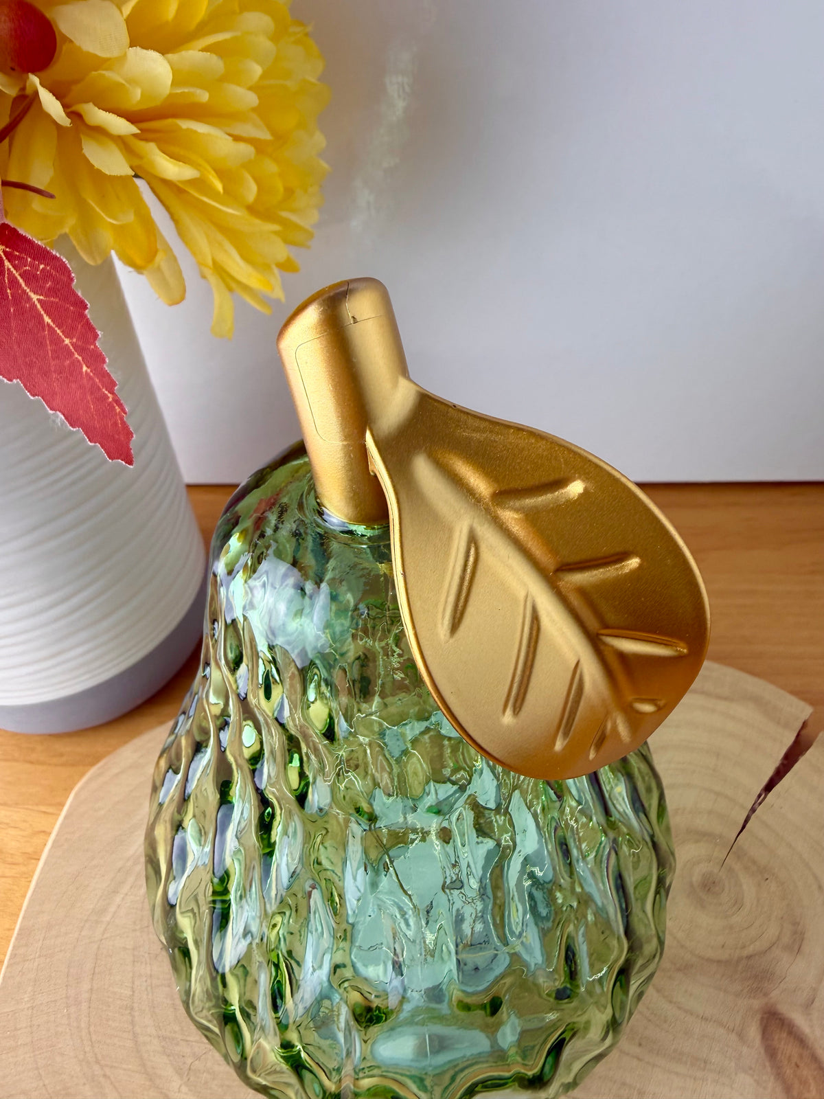 Diamond Cut Light Up Pear - Green with gold leaf - 2 Sizes