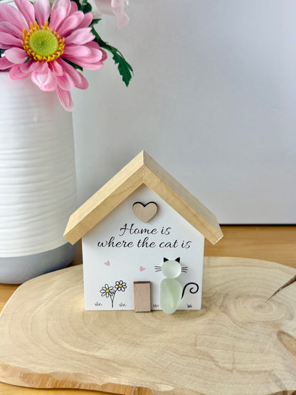 Pebble Glass House - Home is wehre the cat is