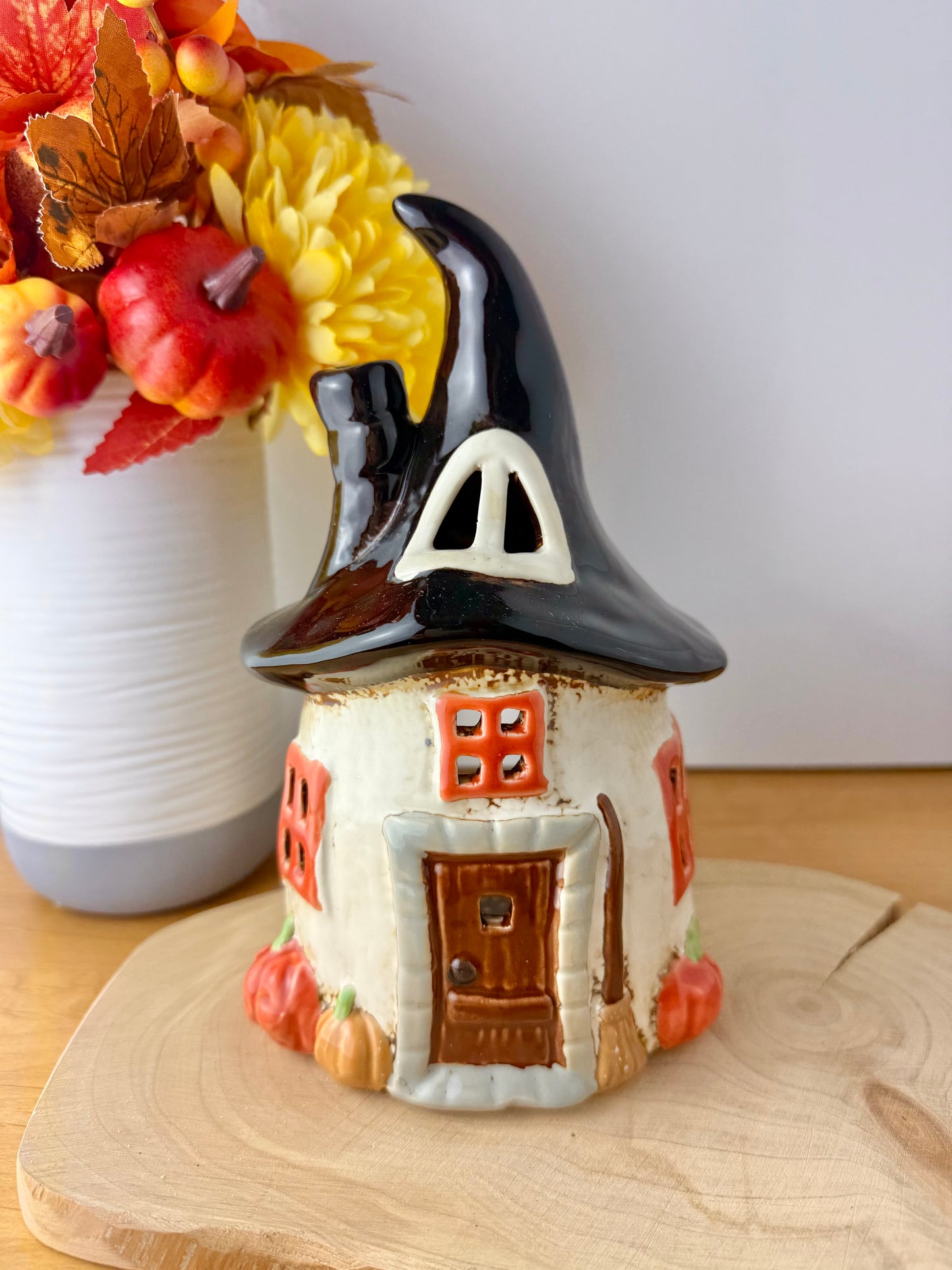 Village Pottery Witches house