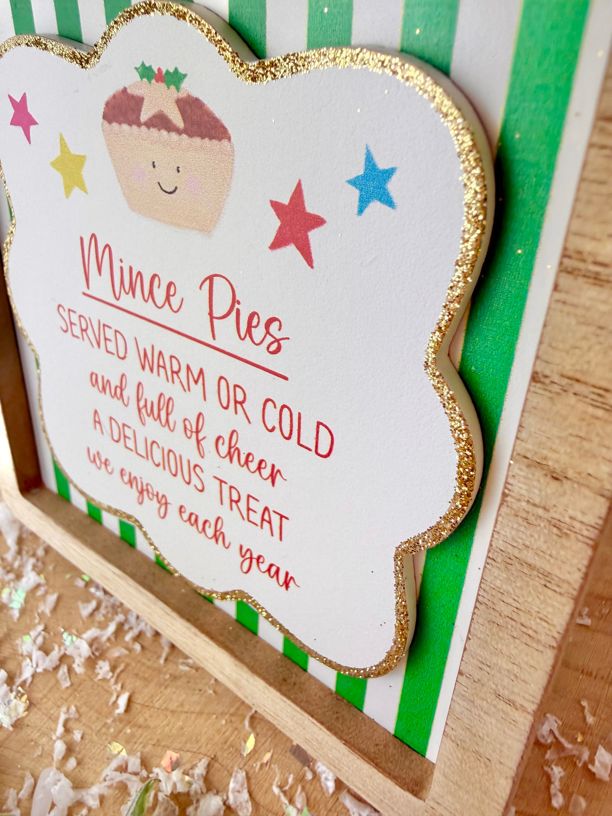 Festive Fun green & white novelty wooden easel signs