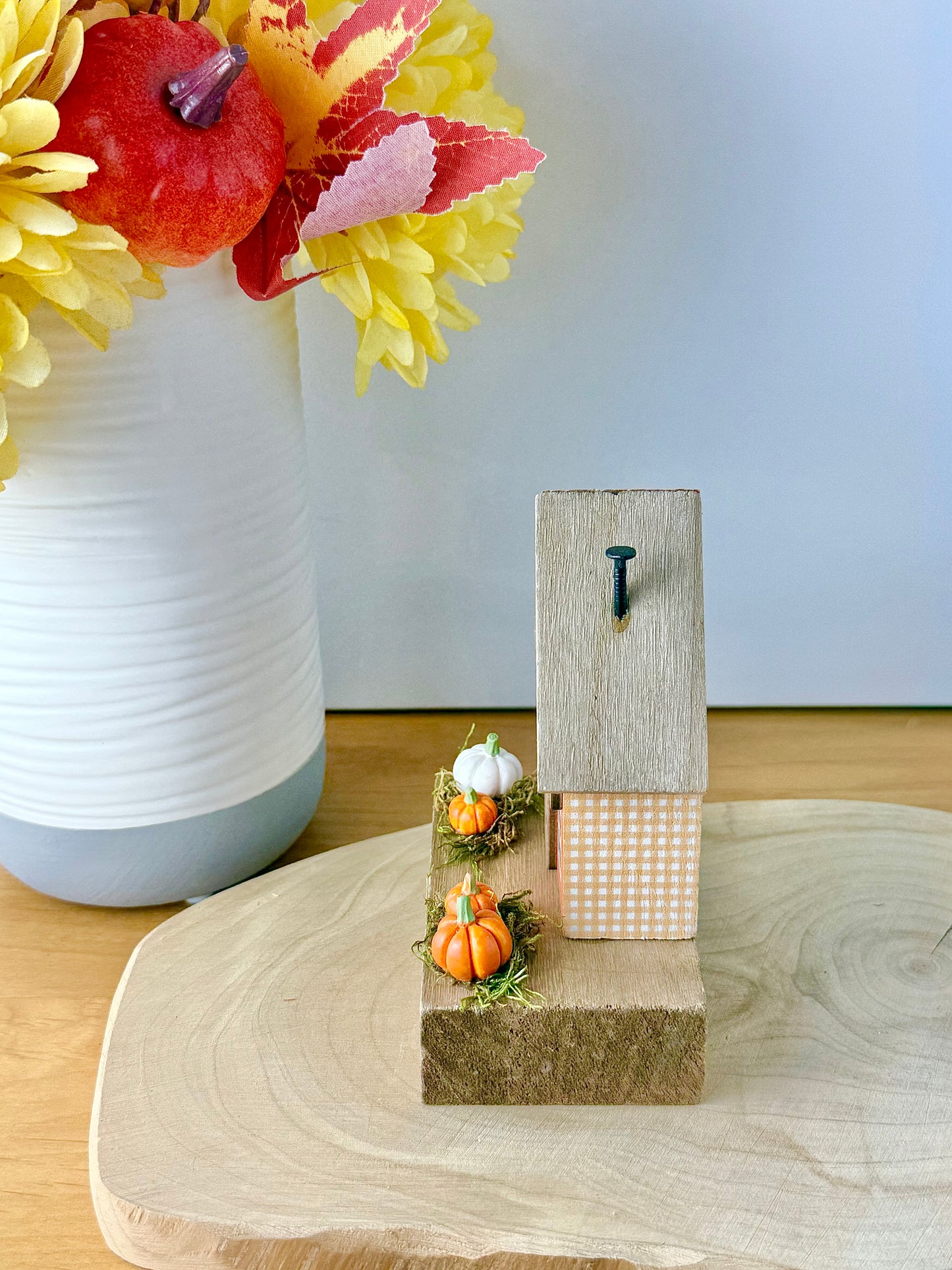 Autumn Wooden House - Pumpkin Patch