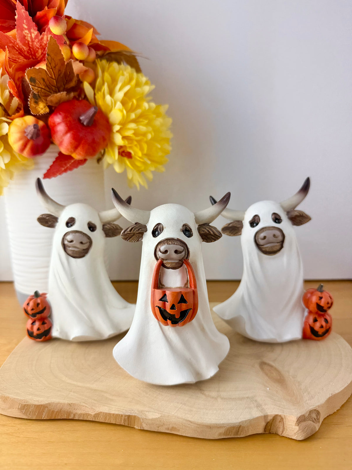 Highland Cows - Ghost Costumes