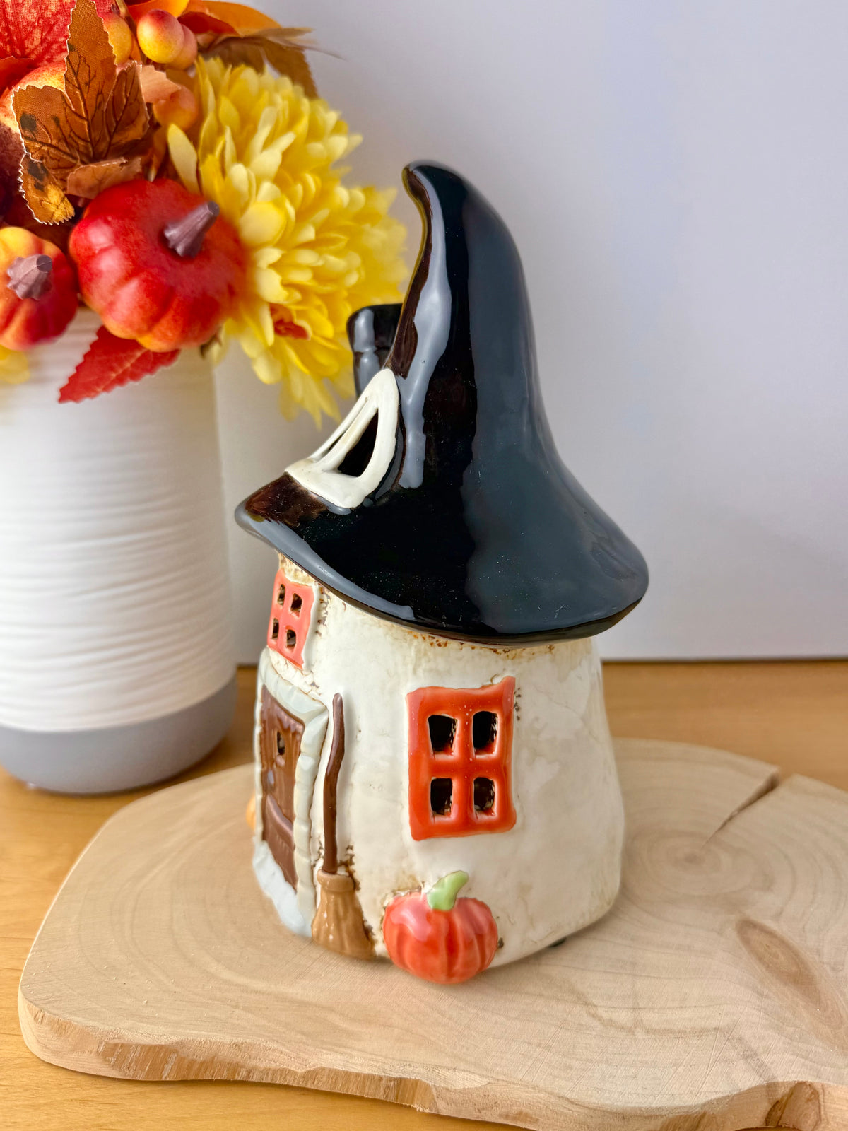 Village Pottery Witches house