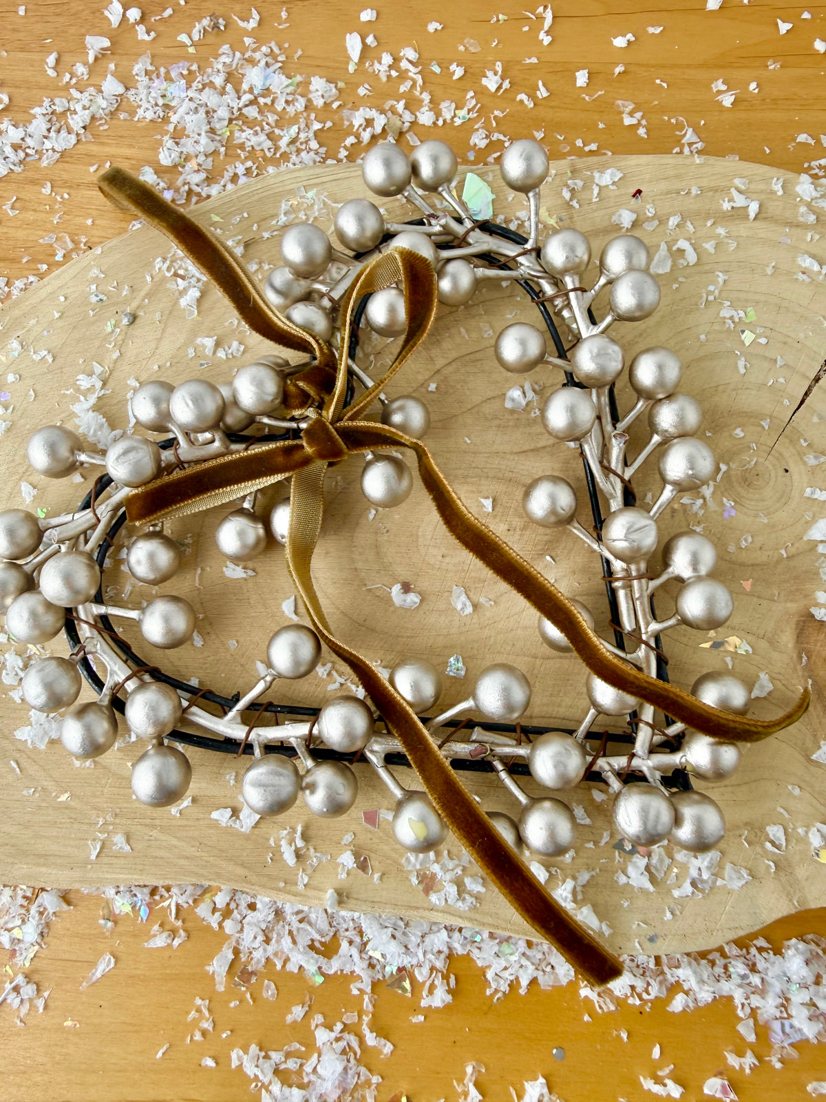 Champagne Berry Heart Wreath hanging decoration - 2 Sizes