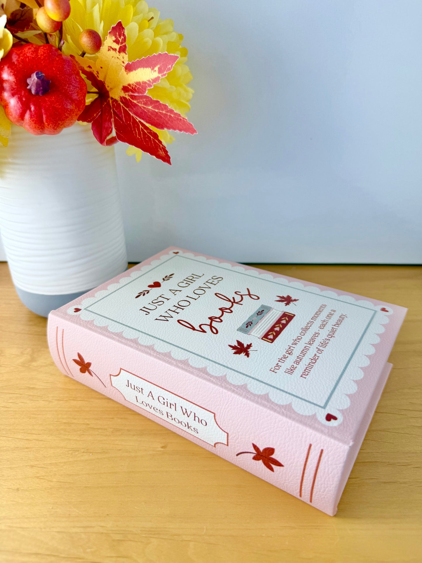 Cosy Chapter Wooden Book Box - Just a girl who loves books