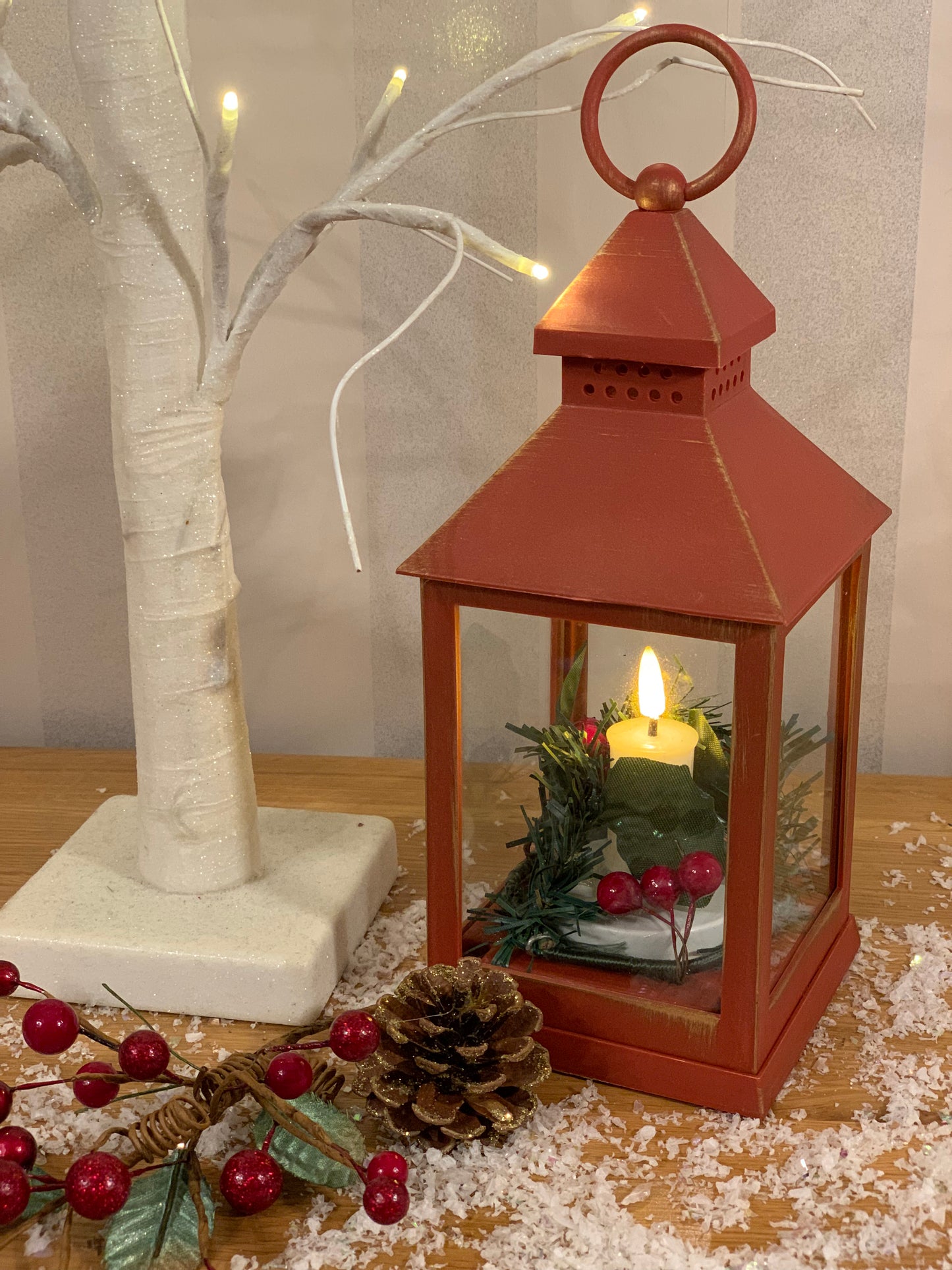 Christmas LED Flame Red & Gold Lantern