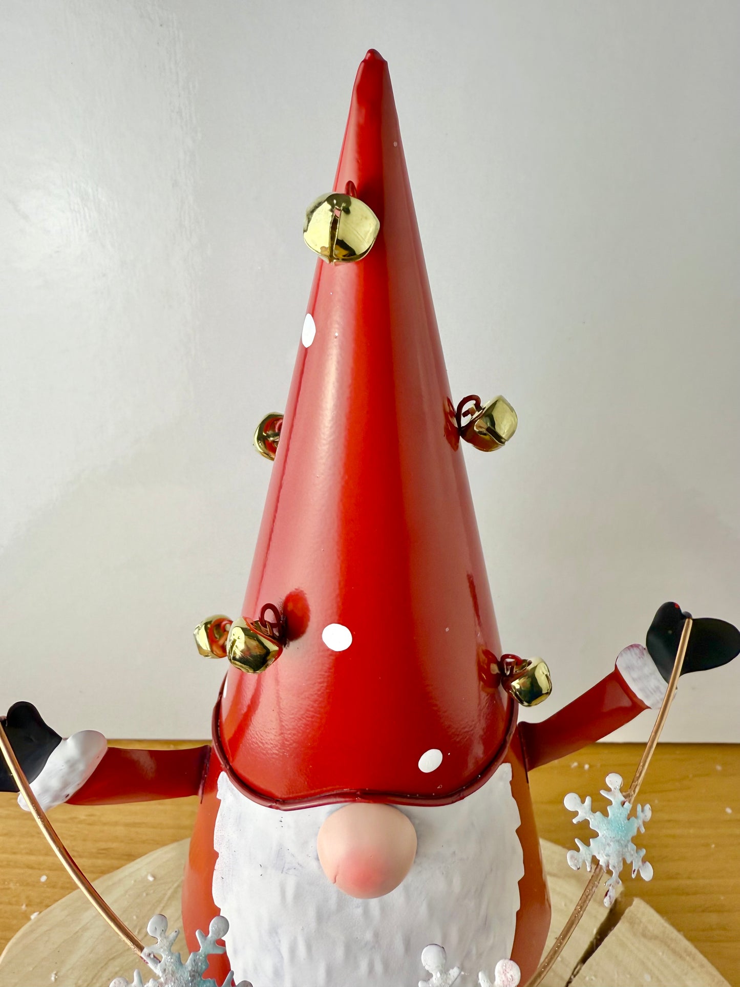 Metal Santa Gonk