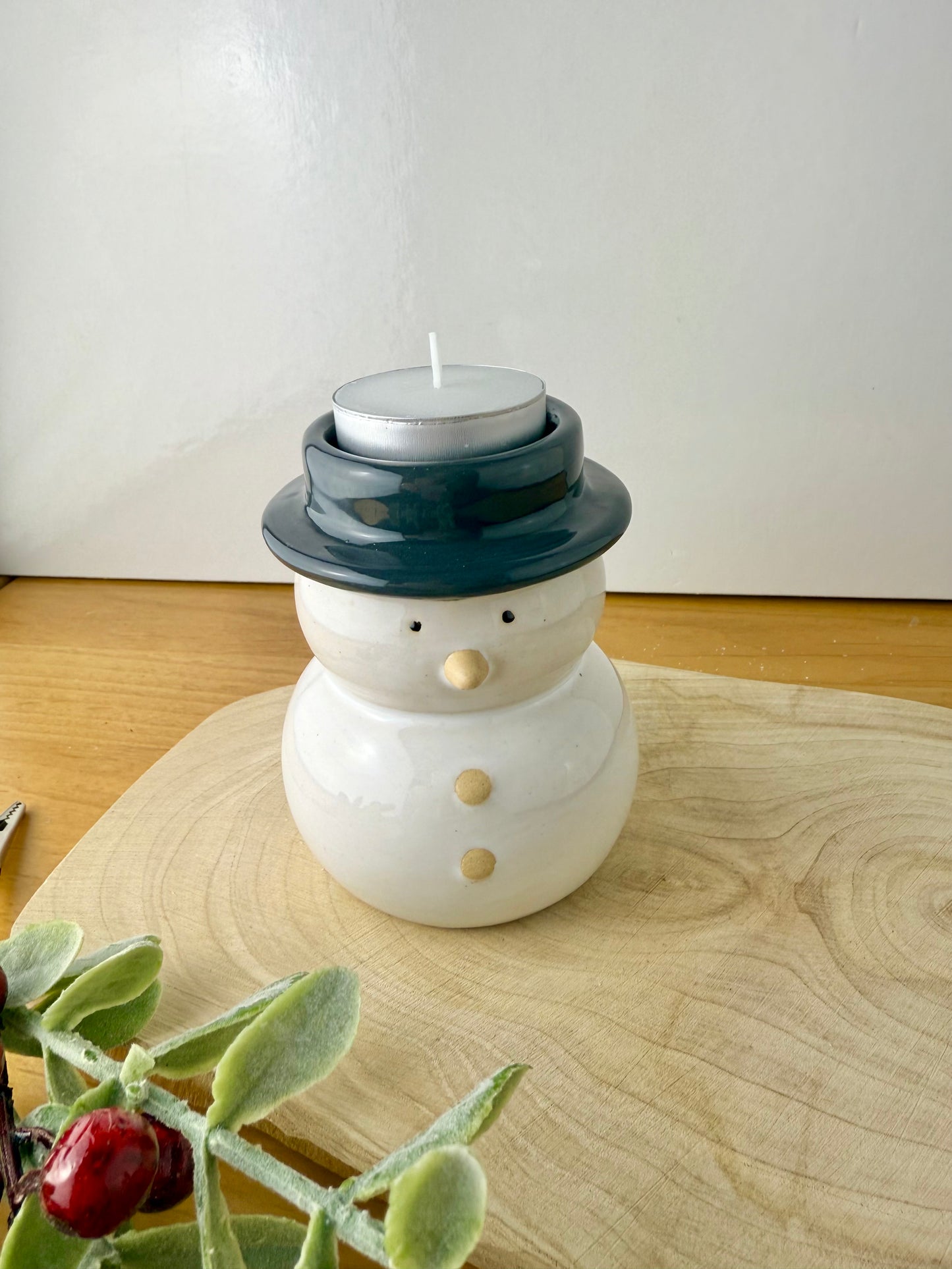 Snowman ceramic T-light holder
