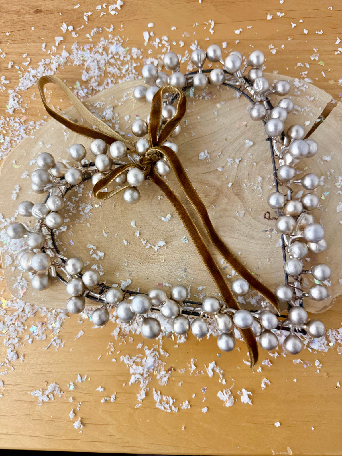 Champagne Berry Heart Wreath hanging decoration - 2 Sizes