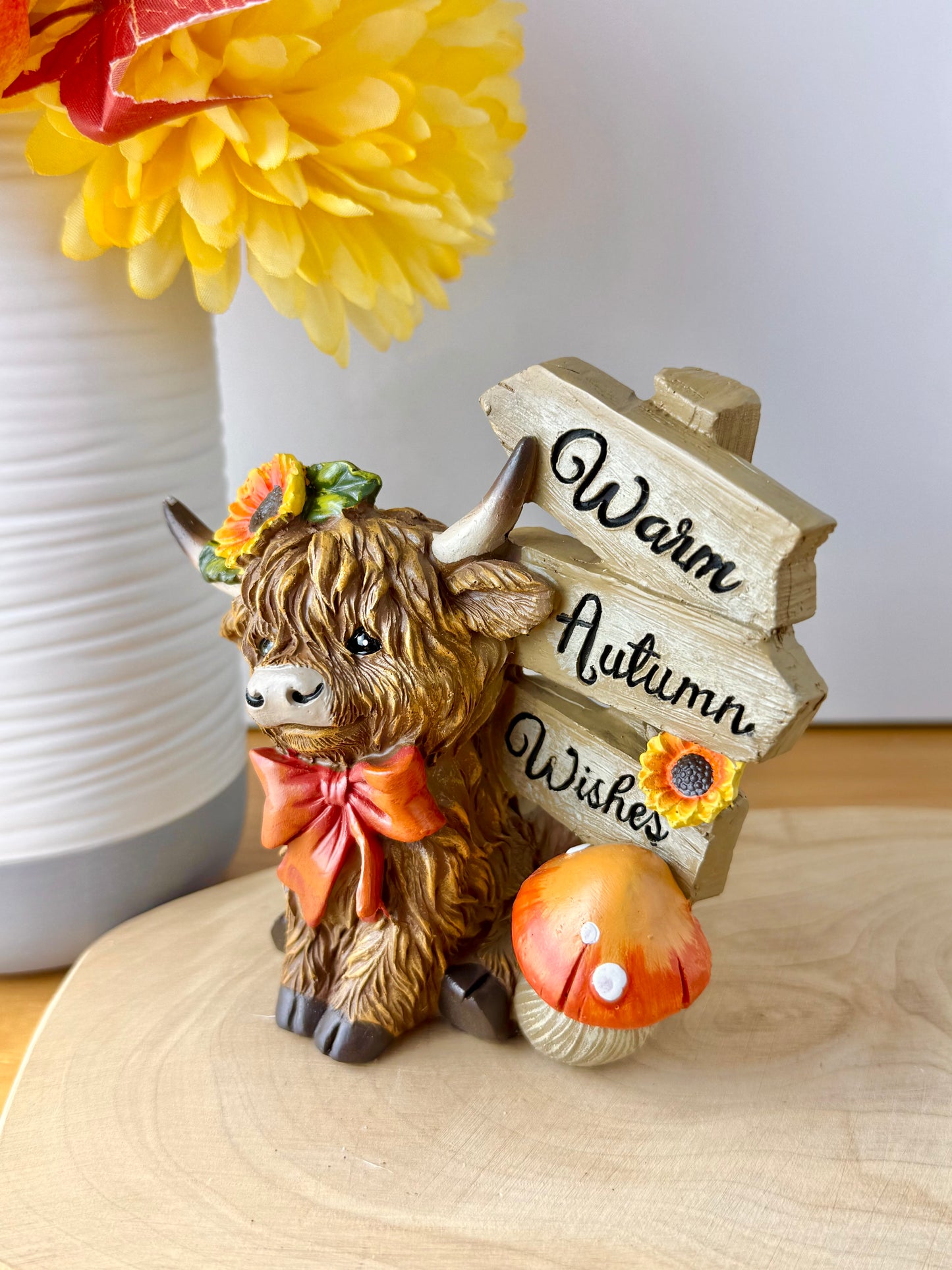 Highland Cow - Autumn Cows with signposts