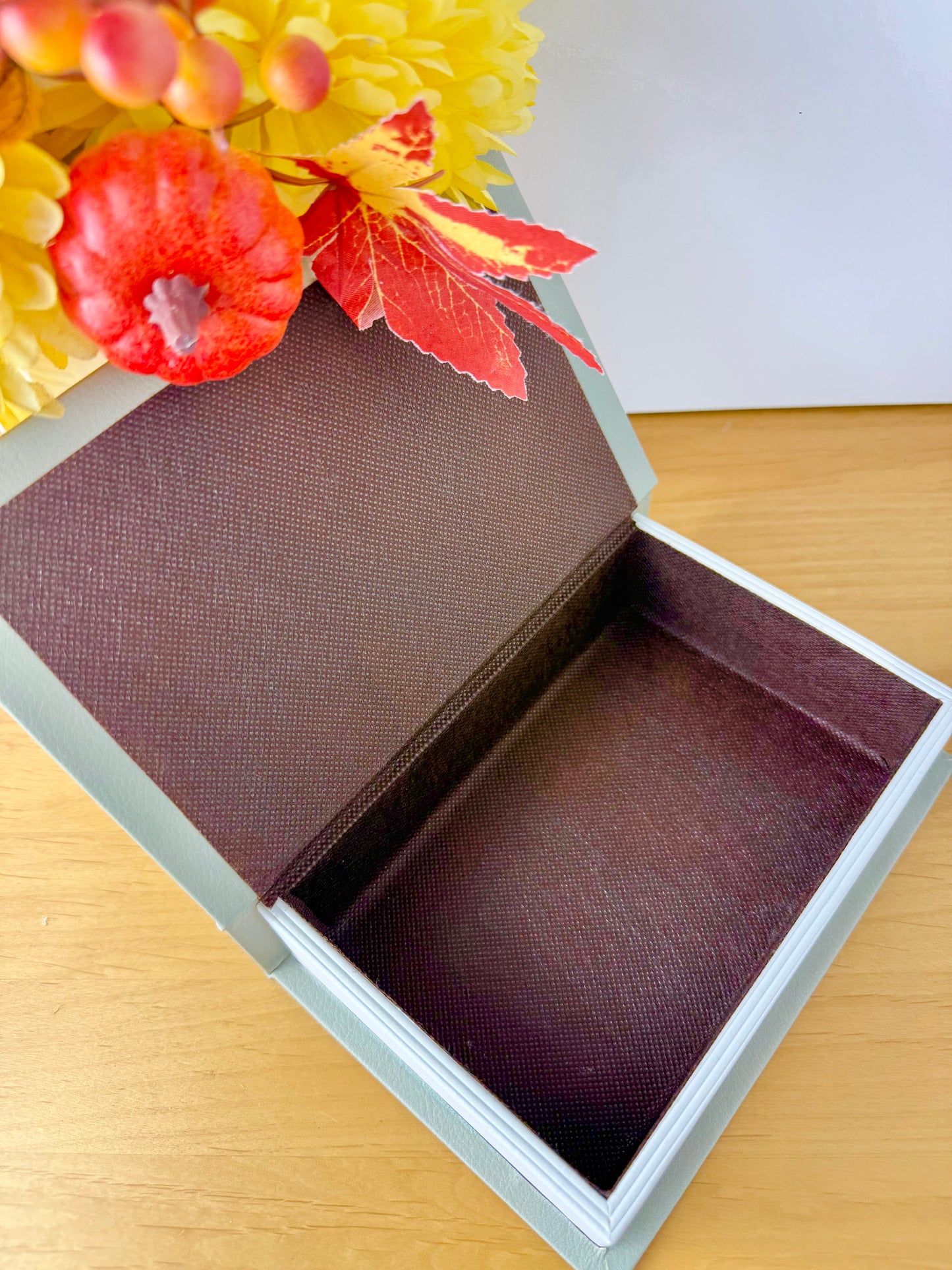 Cosy Chapter Wooden Book Box - A Walk in the Woods