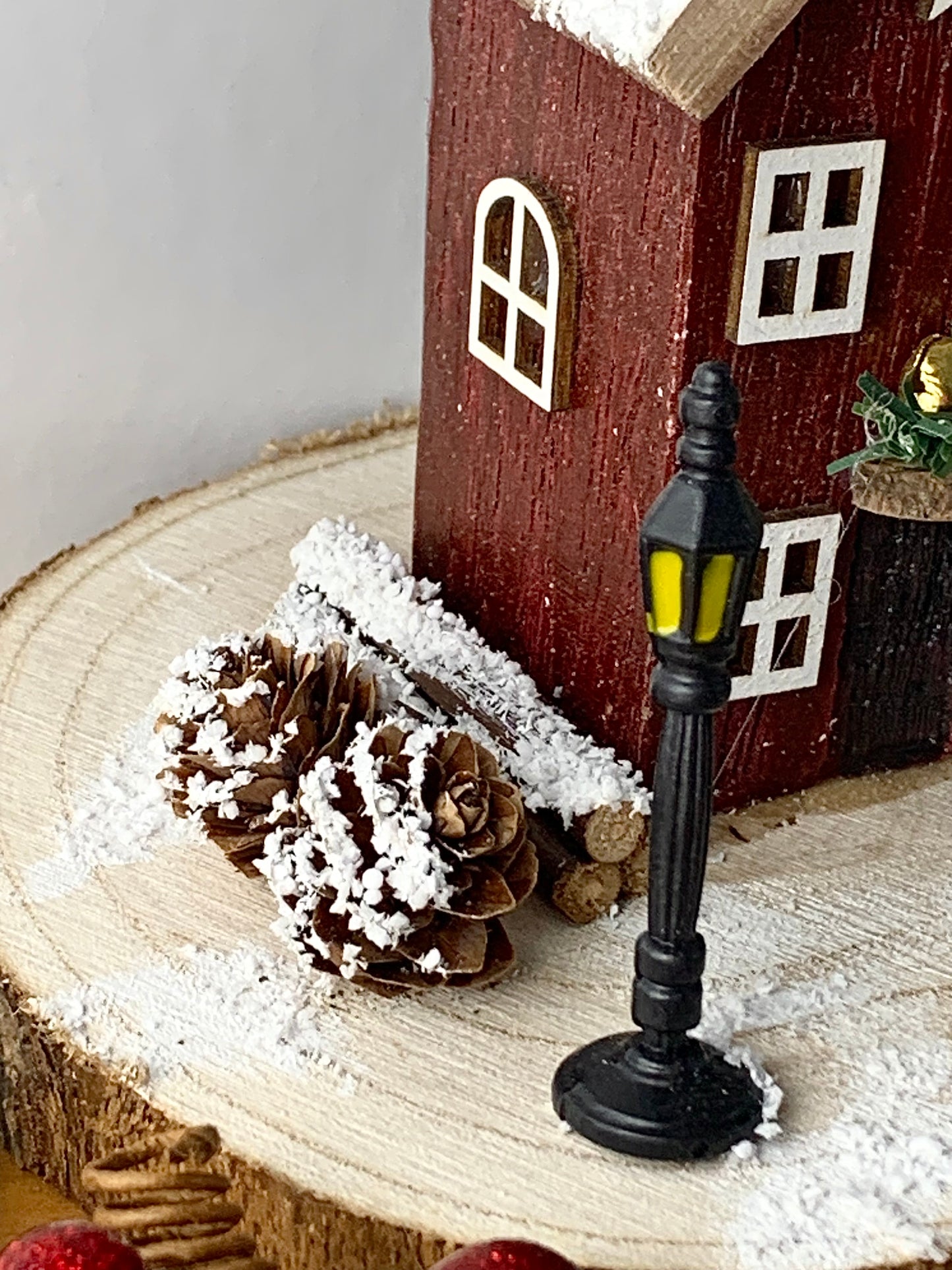 Christmas Cottage - Red with Bench & Street Light