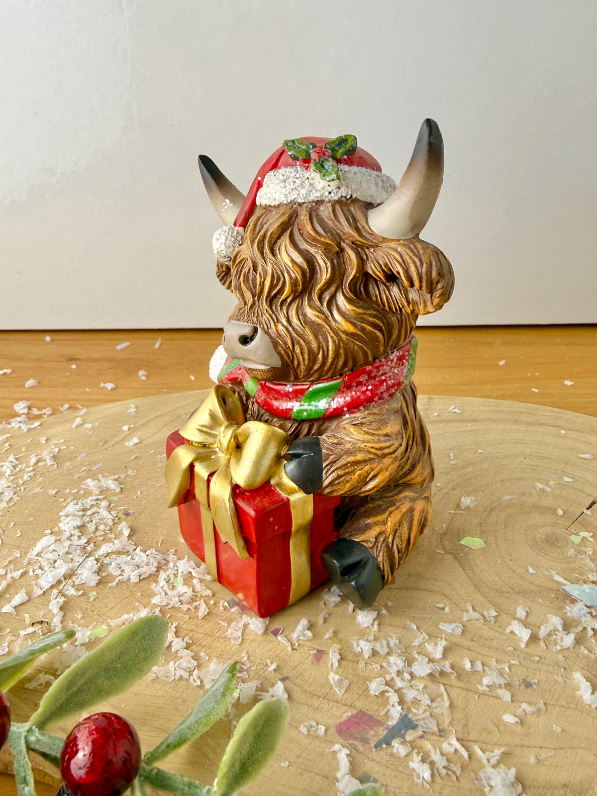 Highland Cows - Holding Christmas Tree or Present