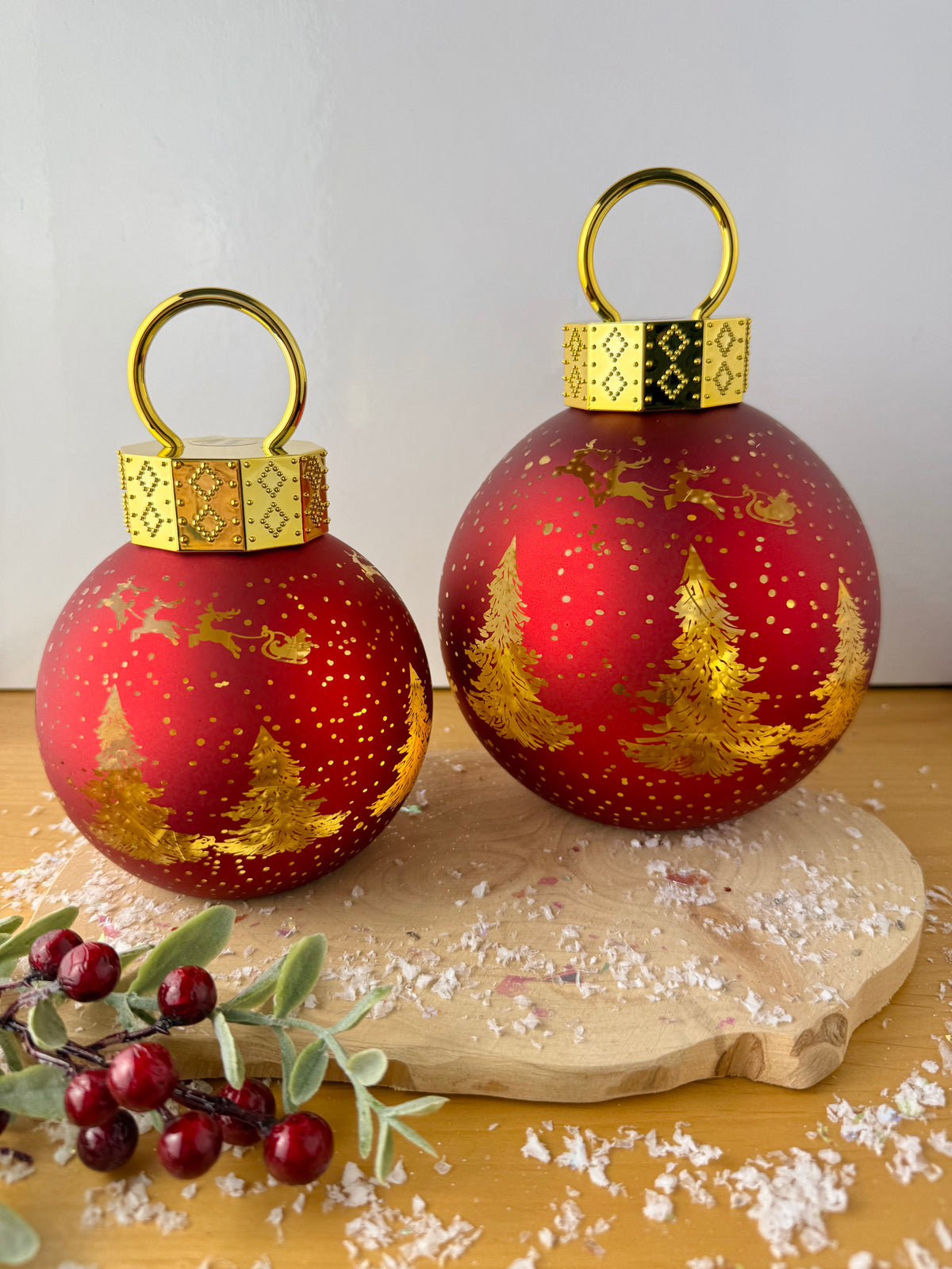 Christmas Light up Bauble - Red